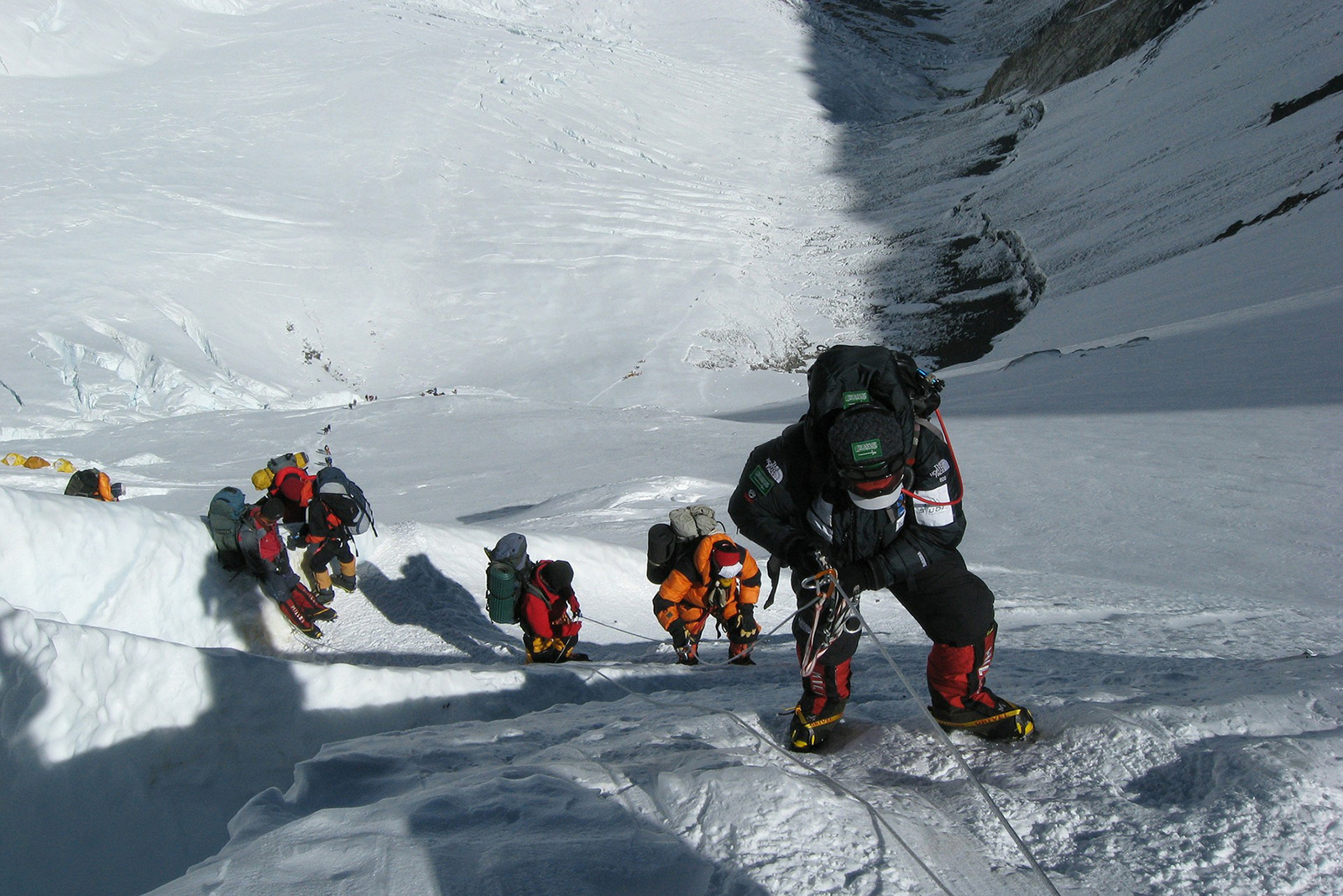 Mount Everest and the surrounding Himalayan peaks